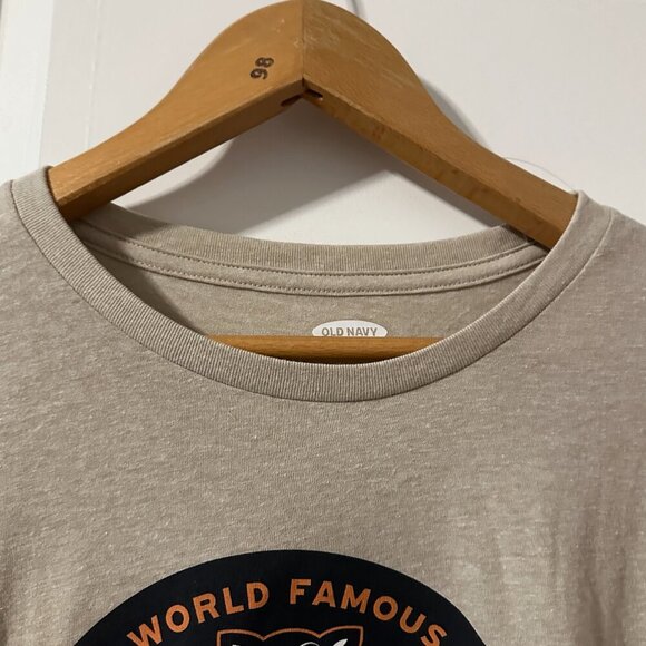 Old Navy Scratch’s Records Tan Long Sleeve Top Men’s Size XL NWOT Austin Texas - Picture 4 of 15